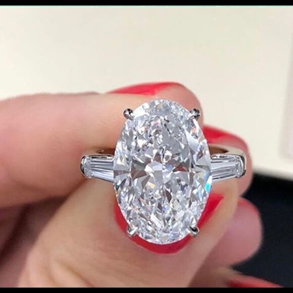 💎 New sparkling oval white sapphire ring 💎 - Picture 5 of 6